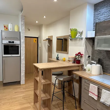 Sunny House One Apartman